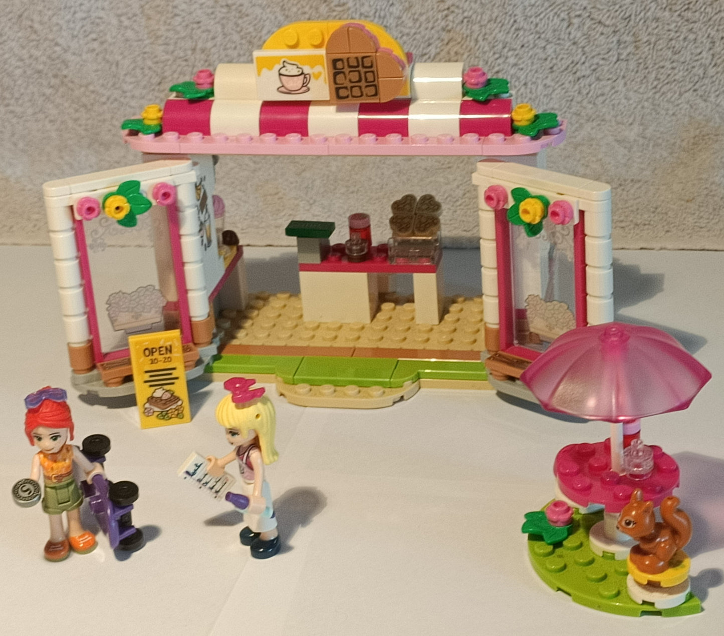 Used LEGO Friends 41426 Heartlake City Park Cafe